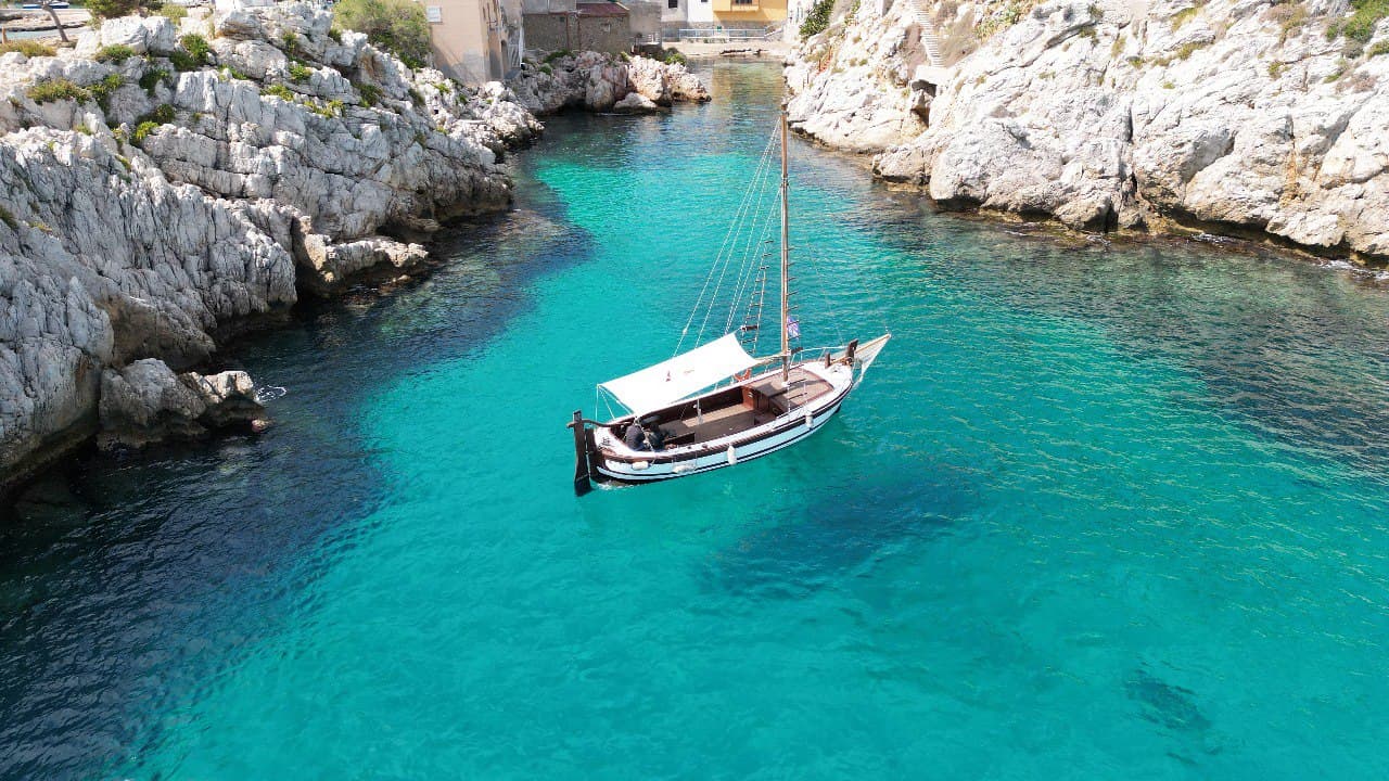 Sosta nella meravigliosa [Caletta di Sant'Elia]